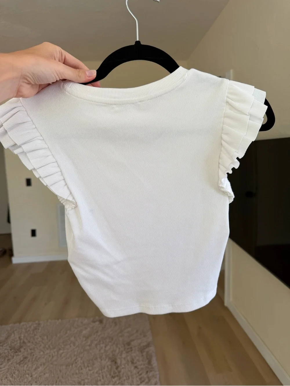 Zara White Ribbed Ruffle Sleeve Tee - Picture 2 of 3